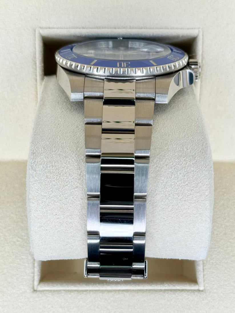 RLX Submariner Date Smurf 18ct 41mm White Gold / Blue