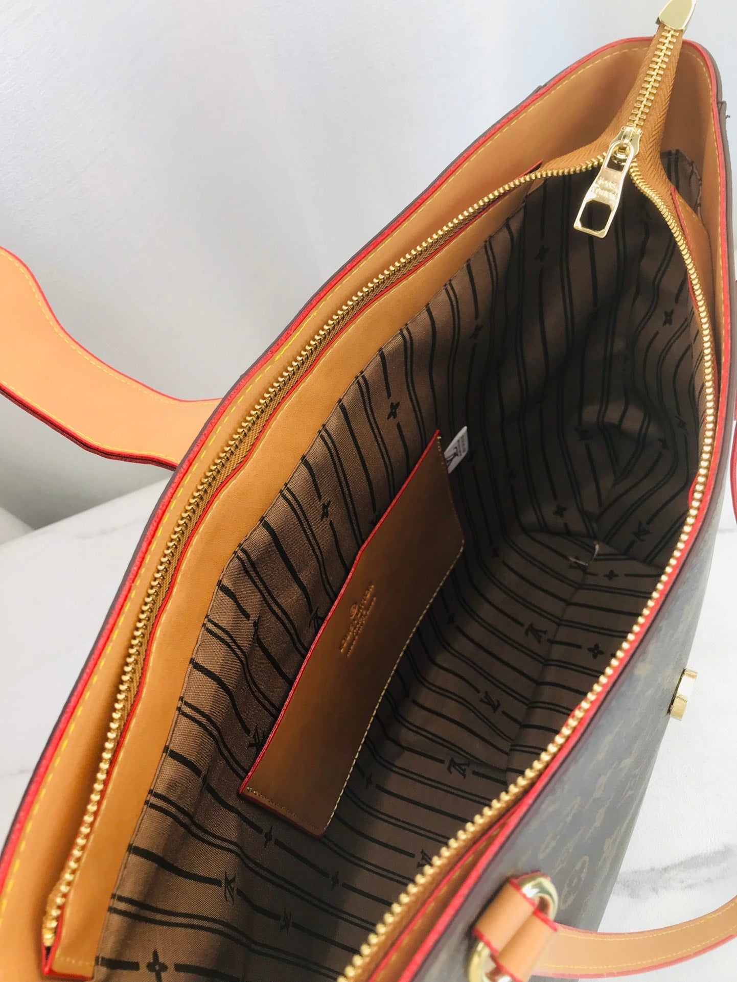 Louis vuitton handbag ( Tote )