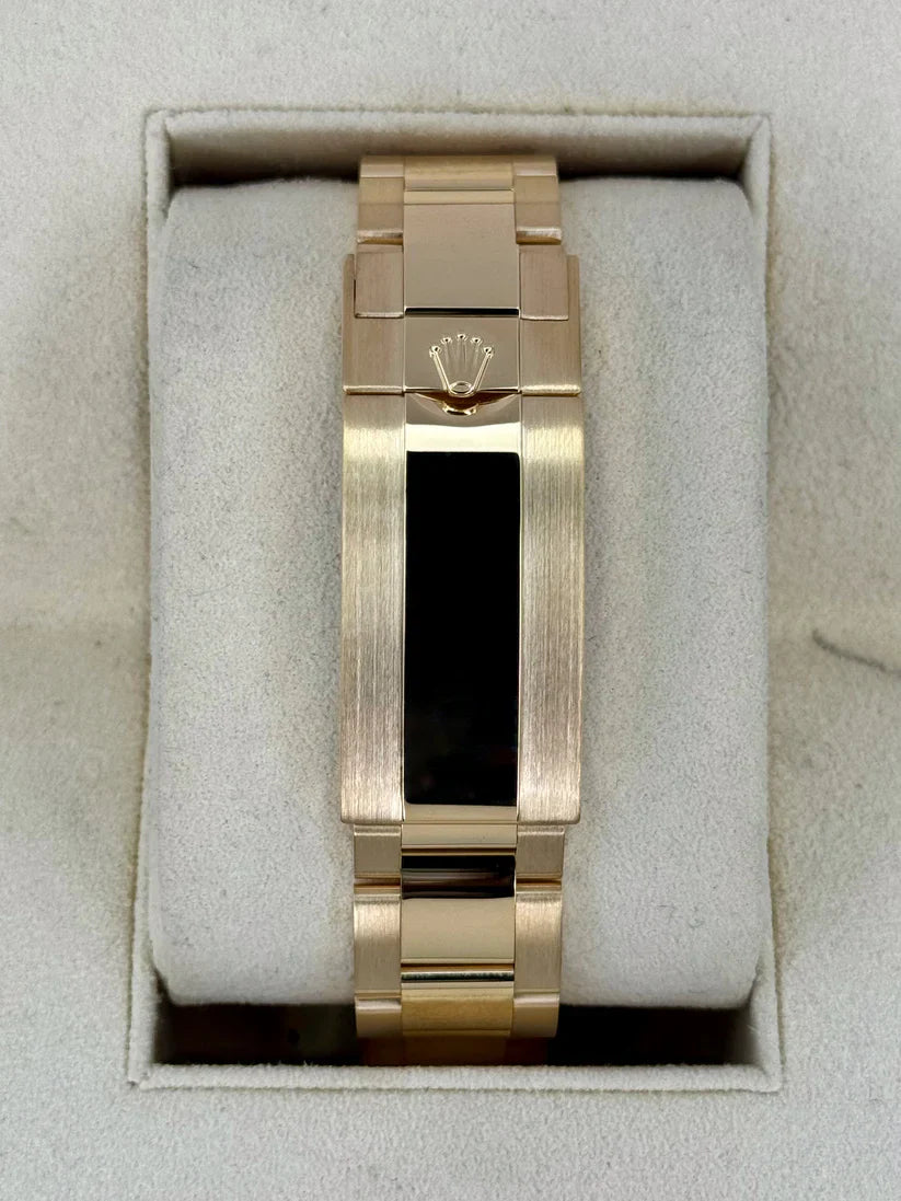 RLX Submariner 41mm Yellow Gold Black Dial Black Bezel