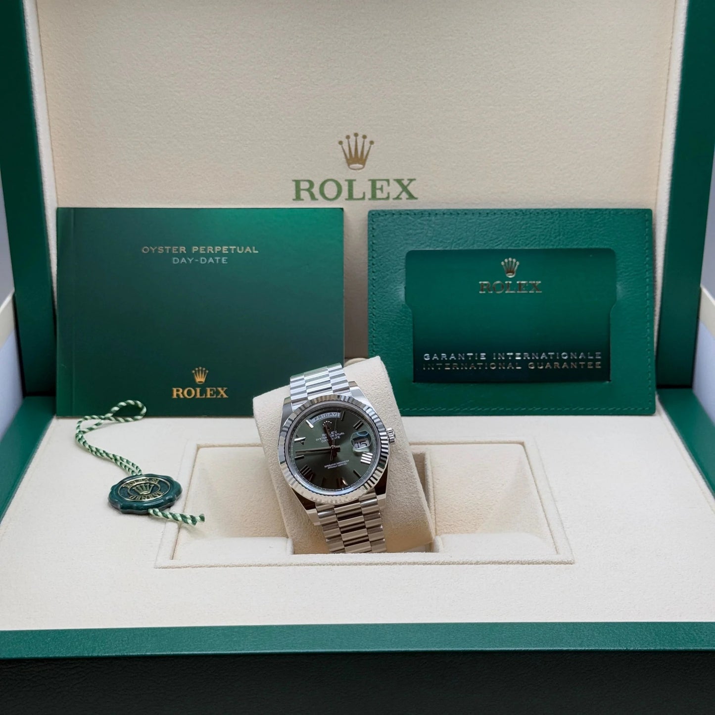 RLX Day-Date "President" 40mm Platinum Green Olive Roman