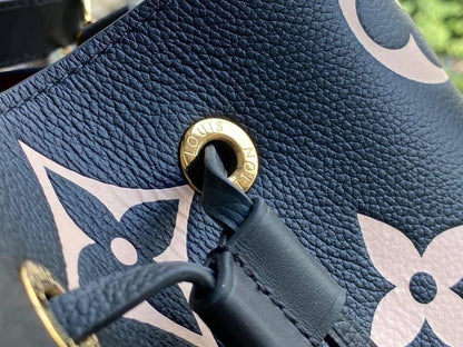 Louis Vuitton NeoNoe MM Bag