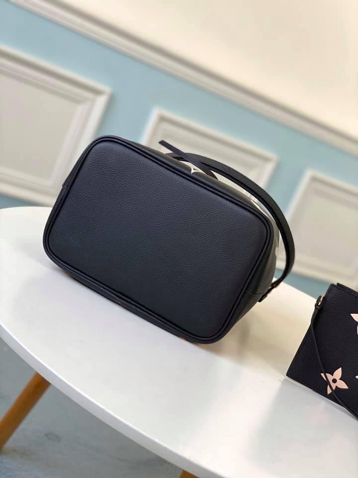 Louis Vuitton NeoNoe MM Bag